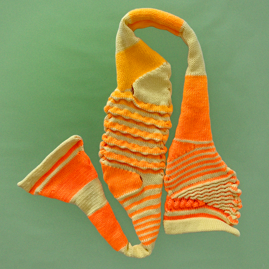 El Yapımı Renk Geçişli Örgü Oyunlu Atkı